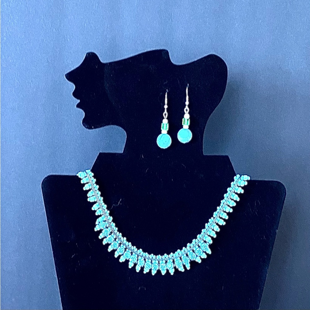 Elegant Turquoise Necklace and Earring Set 
Adjustable necklace 14 to 17 inches